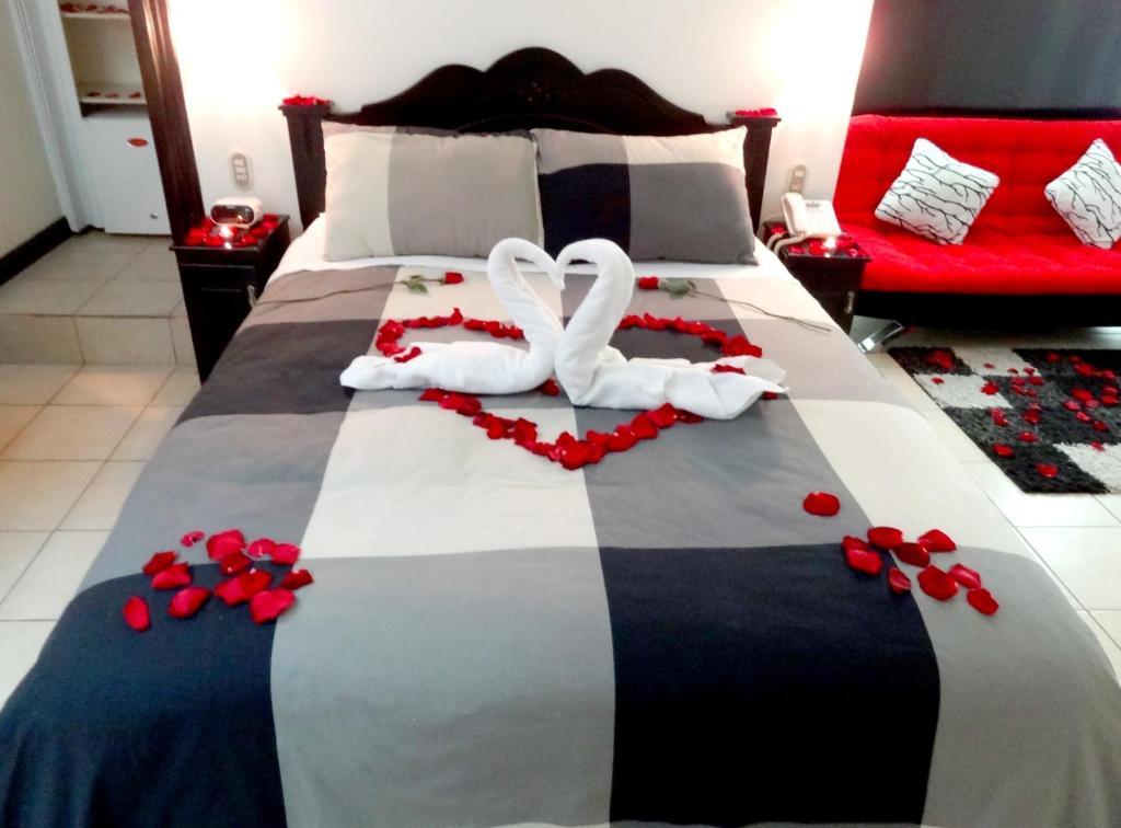 Hotel Eskalima Alajuela Екстериор снимка