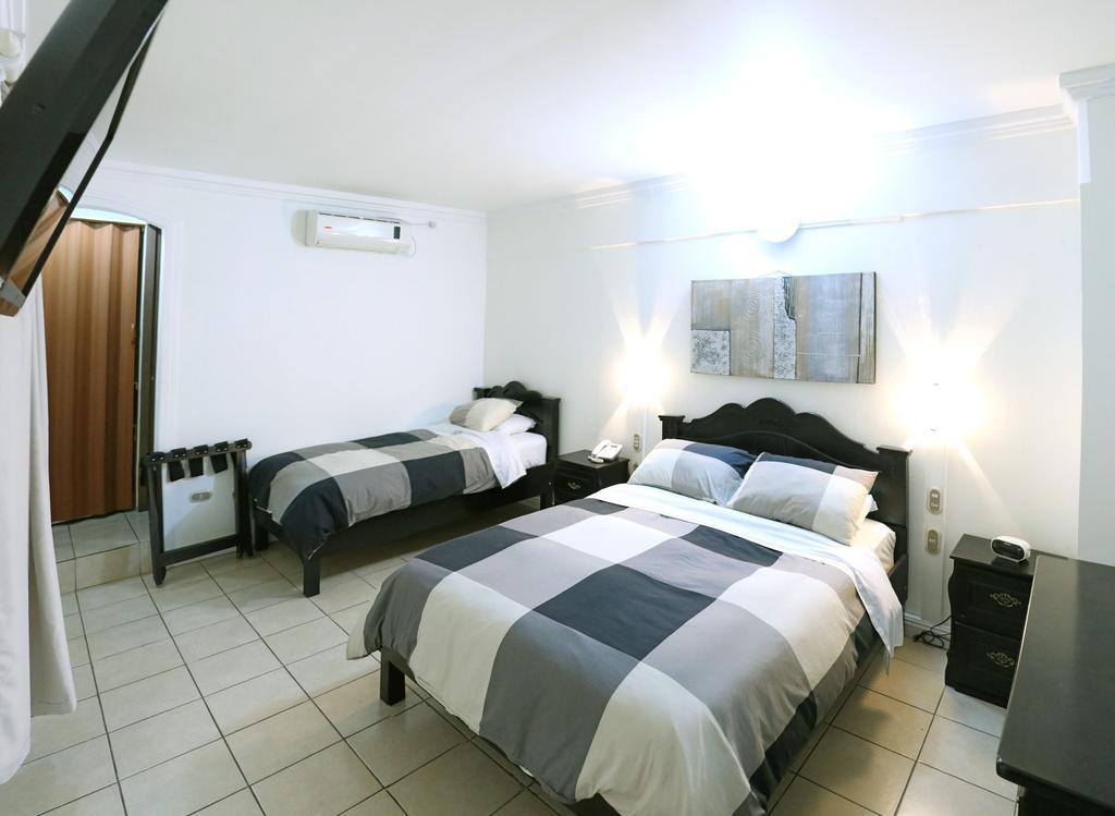 Hotel Eskalima Alajuela Екстериор снимка