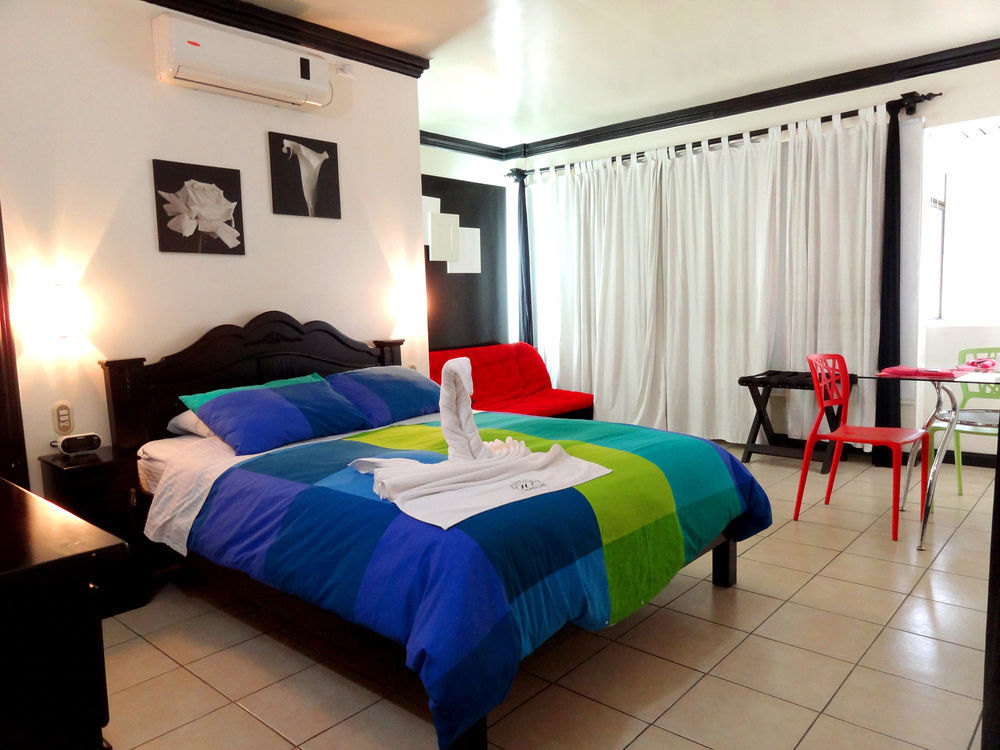 Hotel Eskalima Alajuela Екстериор снимка