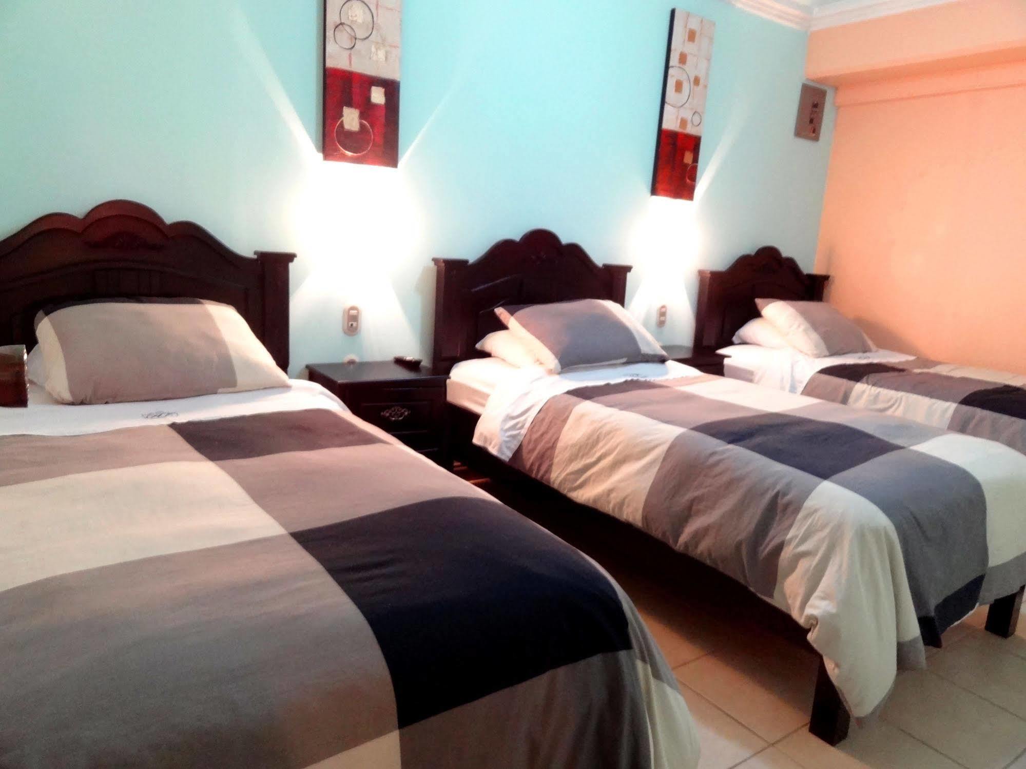 Hotel Eskalima Alajuela Екстериор снимка